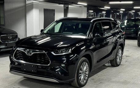 Toyota Highlander, 2024 год, 6 499 000 рублей, 2 фотография