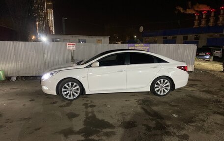 Hyundai Sonata VI, 2012 год, 1 370 000 рублей, 2 фотография