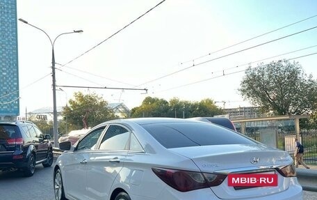 Hyundai Sonata VI, 2012 год, 1 370 000 рублей, 3 фотография