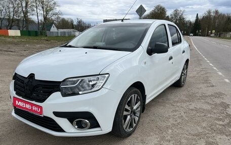 Renault Logan II, 2017 год, 470 000 рублей, 3 фотография