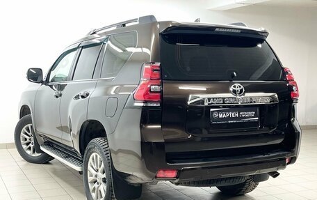 Toyota Land Cruiser Prado 150 рестайлинг 2, 2017 год, 5 358 000 рублей, 6 фотография