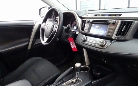 Toyota RAV4, 2014 год, 1 880 000 рублей, 2 фотография