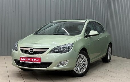 Opel Astra J, 2011 год, 860 000 рублей, 1 фотография