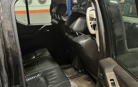 Nissan Navara (Frontier), 2007 год, 880 000 рублей, 14 фотография