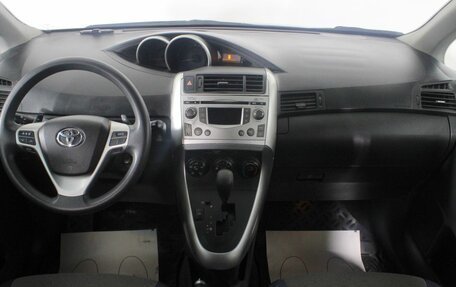 Toyota Verso I, 2011 год, 1 490 000 рублей, 11 фотография