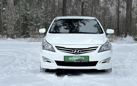 Hyundai Solaris II рестайлинг, 2015 год, 1 109 000 рублей, 2 фотография