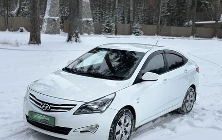 Hyundai Solaris II рестайлинг, 2015 год, 1 109 000 рублей, 18 фотография