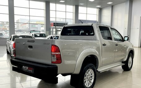 Toyota Hilux VII, 2012 год, 2 787 000 рублей, 10 фотография