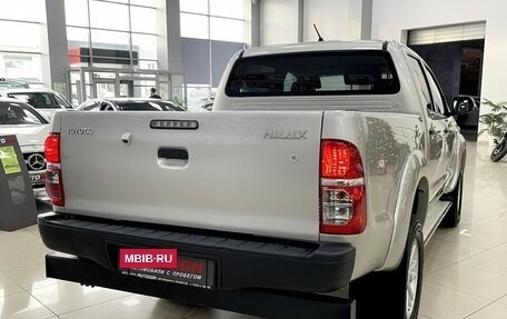 Toyota Hilux VII, 2012 год, 2 787 000 рублей, 9 фотография