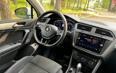 Volkswagen Tiguan II, 2018 год, 3 100 000 рублей, 9 фотография