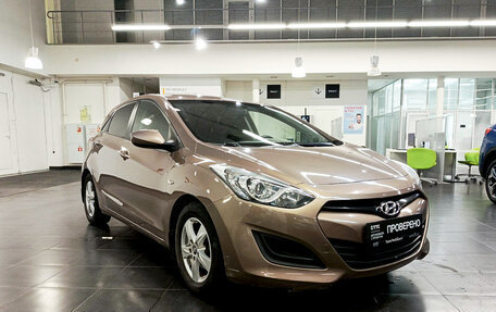 Hyundai i30 II рестайлинг, 2013 год, 855 000 рублей, 3 фотография