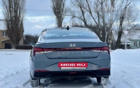 Hyundai Elantra, 2021 год, 2 400 000 рублей, 11 фотография