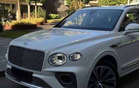 Bentley Bentayga I, 2022 год, 24 500 000 рублей, 10 фотография