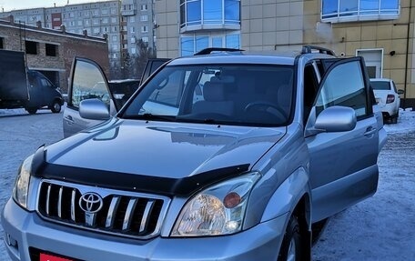 Toyota Land Cruiser Prado 120 рестайлинг, 2006 год, 2 400 000 рублей, 1 фотография