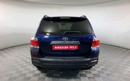 Toyota Highlander III, 2013 год, 2 220 000 рублей, 6 фотография