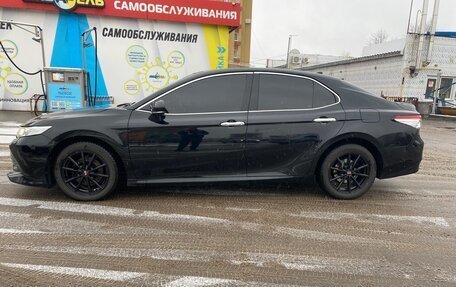 Toyota Camry, 2018 год, 2 800 000 рублей, 3 фотография