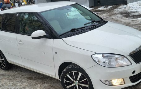 Skoda Fabia II, 2011 год, 550 000 рублей, 3 фотография