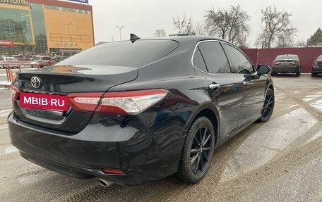 Toyota Camry, 2018 год, 2 800 000 рублей, 2 фотография