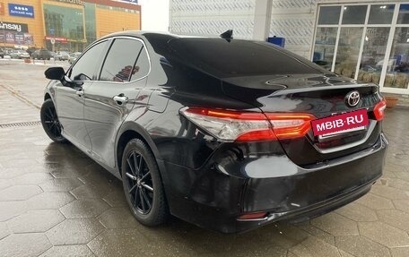 Toyota Camry, 2018 год, 2 800 000 рублей, 9 фотография