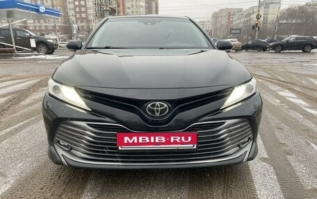 Toyota Camry, 2018 год, 2 800 000 рублей, 4 фотография