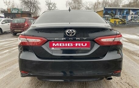 Toyota Camry, 2018 год, 2 800 000 рублей, 7 фотография