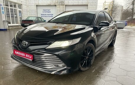 Toyota Camry, 2018 год, 2 800 000 рублей, 8 фотография