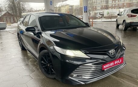 Toyota Camry, 2018 год, 2 800 000 рублей, 12 фотография