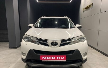 Toyota RAV4, 2015 год, 2 650 000 рублей, 7 фотография