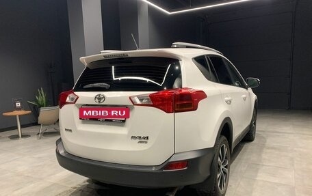 Toyota RAV4, 2015 год, 2 650 000 рублей, 5 фотография