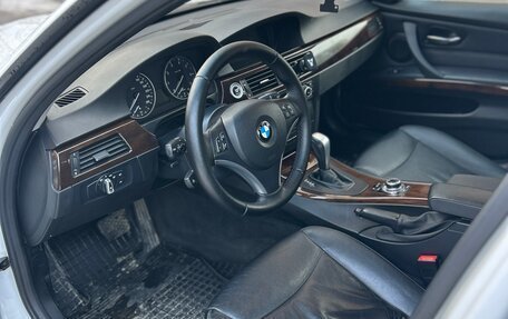 BMW 3 серия, 2011 год, 1 130 000 рублей, 10 фотография