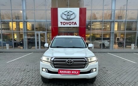 Toyota Land Cruiser 200, 2015 год, 6 800 000 рублей, 2 фотография