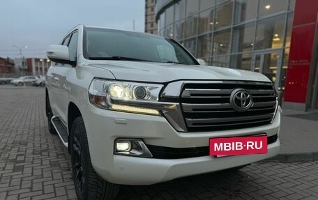 Toyota Land Cruiser 200, 2015 год, 6 800 000 рублей, 9 фотография