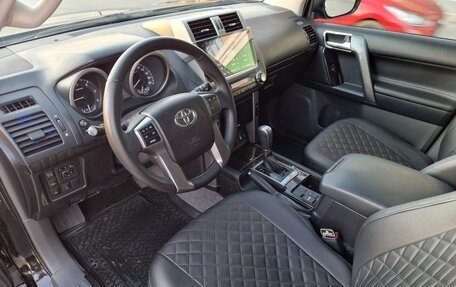 Toyota Land Cruiser Prado 150 рестайлинг 2, 2011 год, 3 250 000 рублей, 8 фотография