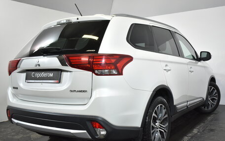 Mitsubishi Outlander III рестайлинг 3, 2016 год, 1 899 000 рублей, 4 фотография