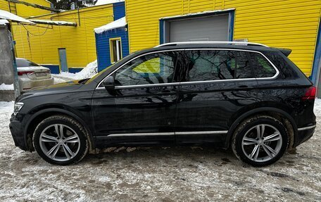 Volkswagen Tiguan II, 2019 год, 2 500 000 рублей, 2 фотография