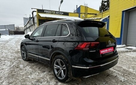 Volkswagen Tiguan II, 2019 год, 2 500 000 рублей, 3 фотография