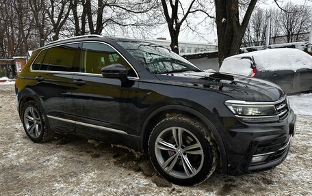 Volkswagen Tiguan II, 2019 год, 2 500 000 рублей, 6 фотография