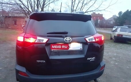 Toyota RAV4, 2013 год, 2 030 000 рублей, 2 фотография