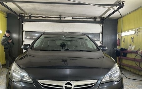 Opel Astra J, 2012 год, 950 000 рублей, 1 фотография