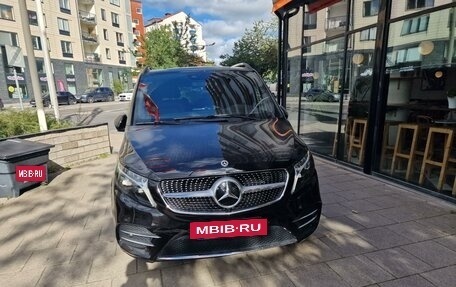 Mercedes-Benz V-Класс, 2023 год, 12 000 000 рублей, 4 фотография