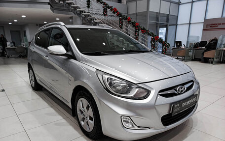 Hyundai Solaris II рестайлинг, 2012 год, 890 000 рублей, 3 фотография