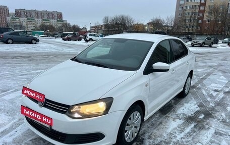 Volkswagen Polo VI (EU Market), 2012 год, 600 000 рублей, 2 фотография