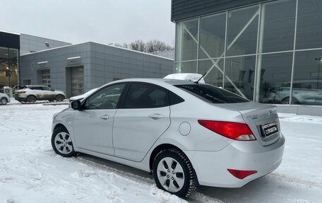 Hyundai Solaris II рестайлинг, 2016 год, 1 100 000 рублей, 3 фотография