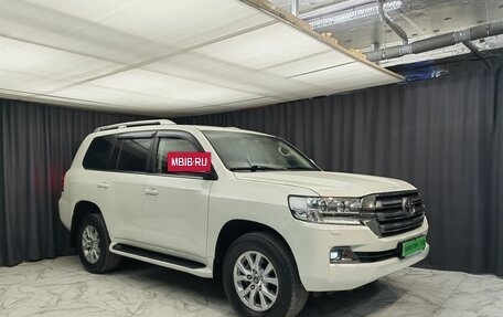 Toyota Land Cruiser 200, 2015 год, 6 400 000 рублей, 3 фотография