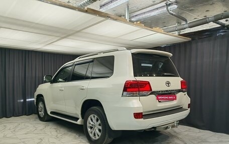 Toyota Land Cruiser 200, 2015 год, 6 400 000 рублей, 6 фотография