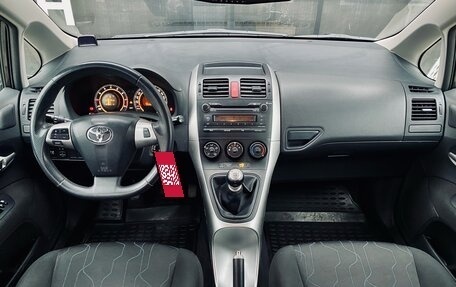 Toyota Auris II, 2010 год, 1 020 000 рублей, 9 фотография