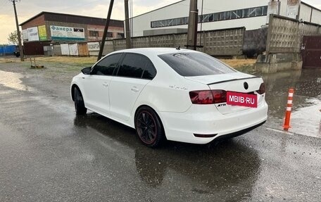 Volkswagen Jetta VI, 2012 год, 1 240 000 рублей, 3 фотография