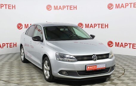 Volkswagen Jetta VI, 2013 год, 1 094 000 рублей, 3 фотография