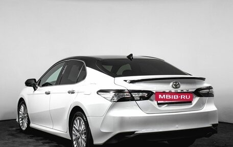 Toyota Camry, 2020 год, 3 090 000 рублей, 7 фотография