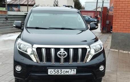 Toyota Land Cruiser Prado 150 рестайлинг 2, 2015 год, 4 050 000 рублей, 1 фотография